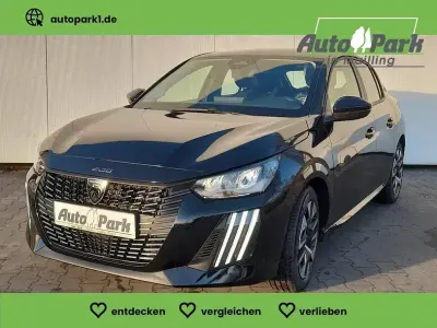 Neu Peugeot 208 Style 101 PS (74 kW) 2025 Lackierung schwarz perla nera/ Kleinwagen