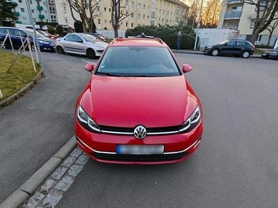 Gebraucht VW Golf VII 116 PS (85 kW) 2019 Rot Kombi