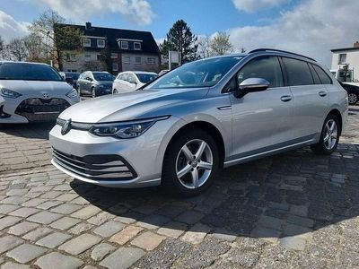 Gebraucht VW Golf VIII Style 150 PS (110 kW) 2023 Silber Kombi