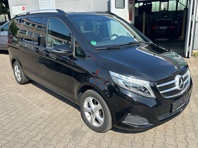 Mercedes V220