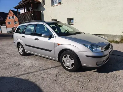 Gebraucht Ford Focus 2002 Silber Limousine