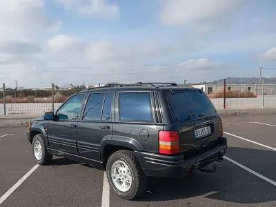 Gebraucht Jeep Grand Cherokee Limited 241 PS (177 kW) 1998 Schwarz SUV