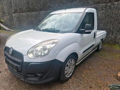 Usata Fiat Doblò 90 CV (66 kW) 2013 Bianco Monovolume