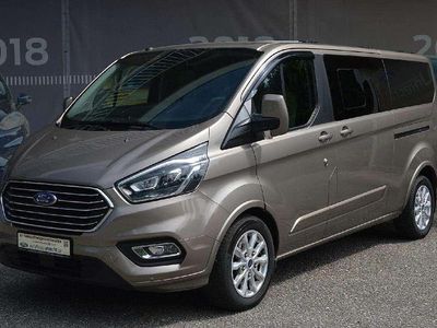 Gebraucht Ford Tourneo Titanium 170 PS (125 kW) 2019 Pyritsilbermetallic Van / Kleinbus