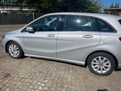 Mercedes B180