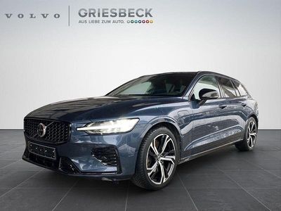 Gebraucht Volvo V60 Plus 455 PS (334 kW) 2022 Denim blue / metallic Kombi
