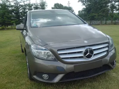 Gebraucht Mercedes B180 109 PS (80 kW) 2014 Grün Kleinwagen