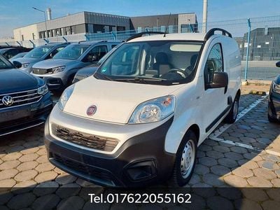 Gebraucht Fiat Fiorino 80 PS (58 kW) 2021 Weiß Van / Kleinbus