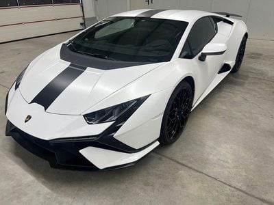 Gebraucht Lamborghini Huracán 640 PS (470 kW) 2024 Weiß Coupé