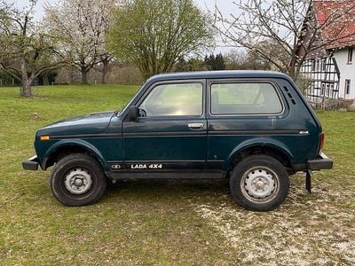 Gebraucht Lada niva 83 PS (61 kW) 2011 SUV
