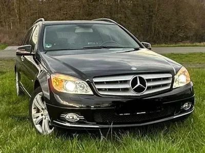 Gebraucht Mercedes C250 Avantgarde 204 PS (150 kW) 2010 Schwarz Kombi