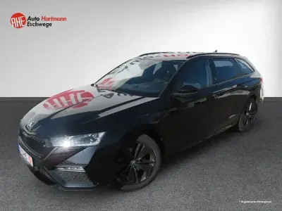 Gebraucht Skoda Octavia RS 200 PS (147 kW) 2023 Schwarz magic perleffekt Kombi