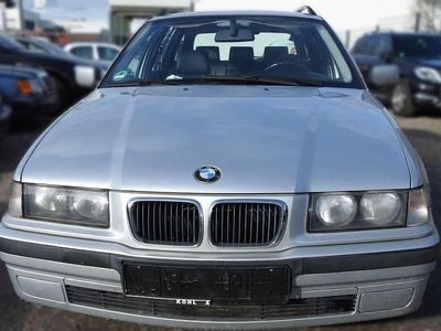 Gebraucht BMW 320 Sport Line 150 PS (110 kW) 1999 Silber Kombi