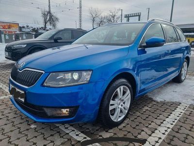 Blau Gebraucht 2013 Skoda Octavia Elegance Kombi | 6.950 € (Superpreis)
