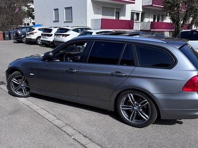 Usata BMW 318 143 CV (105 kW) 2011 Grigio Station wagon