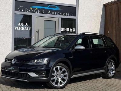 Gebraucht VW Golf VII Basis 179 PS (131 kW) 2016 Deep black perleffekt Kombi