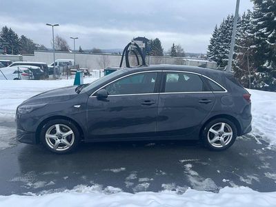 Gebraucht Kia Ceed Vision 160 PS (117 kW) 2022 Grau Kleinwagen