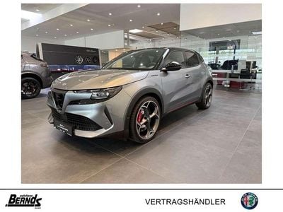 Grau (grigio arese, metallic mit schwarzem dach) Neu 2025 Alfa Romeo Junior Veloce SUV | 33.970 € (Fairer Preis)
