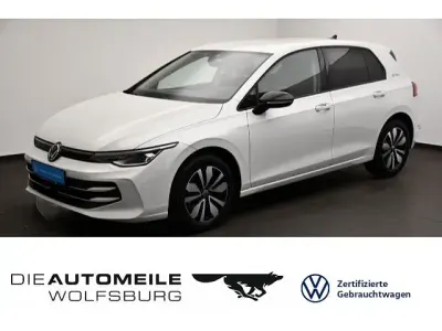 Second-hand VW Golf VIII Goal 150 CP (110 kW) 2025 Alb Berlinǎ