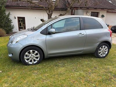 Gebraucht Toyota Yaris 87 PS (63 kW) 2006 Grau Kleinwagen