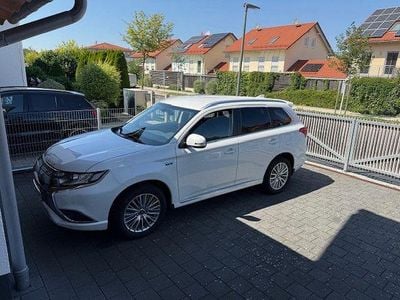 Mitsubishi Outlander P-HEV