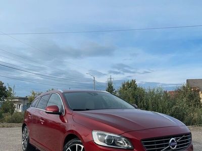 gebraucht Volvo V60 D4 AWD Geartronic Summum, Allrad, Standheiz