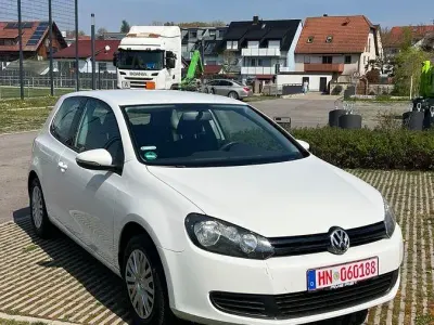 Używany VW Golf VI Trendline 80 KM (58 kW) 2010 Biały Hatchback