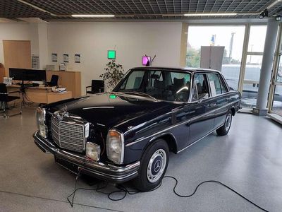 Usata Mercedes 250/8 131 CV (96 kW) 1971 Blu Berlina