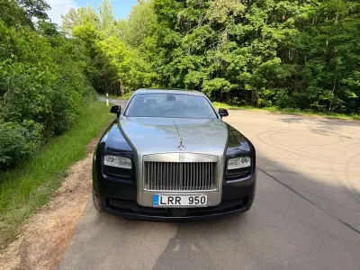 Gebraucht Rolls Royce Ghost 571 PS (419 kW) 2012 Blau Limousine