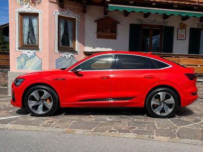 Usata Audi e-tron Sport 230 kW (313 CV) 2020 Rosso SUV