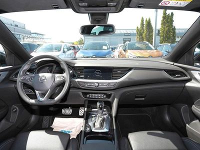 Weiss Gebraucht 2021 Opel Insignia Kombi | 22.900 € (Fairer Preis)