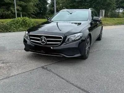 Gebraucht Mercedes E300 194 PS (142 kW) 2019 Schwarz Kombi