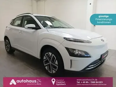 Usata Hyundai Kona Select 100 kW (136 CV) 2022 Bianco SUV