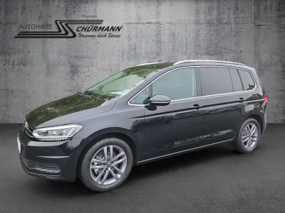 Neu VW Touran Comfortline 150 PS (110 kW) 2025 Schwarz Van / Kleinbus