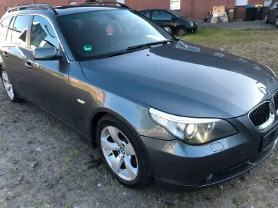 Gebraucht BMW 525 177 PS (130 kW) 2007 Grau Kombi