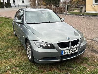 Gebraucht BMW 318 143 PS (105 kW) 2007 Silber Limousine