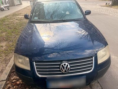 Gebraucht VW Passat 131 PS (96 kW) 2002 Blau Kombi