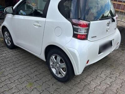 Toyota iQ