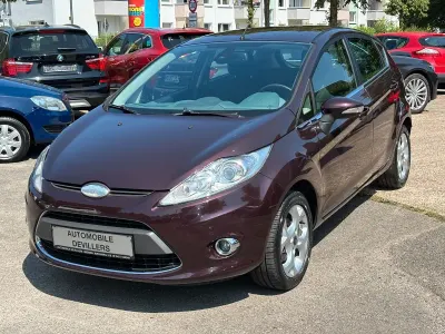 Gebraucht Ford Fiesta Titanium 82 PS (60 kW) 2009 Violet Kleinwagen