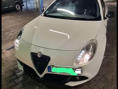 Gebraucht Alfa Romeo Giulietta 170 PS (125 kW) 2012 Weiß Kleinwagen