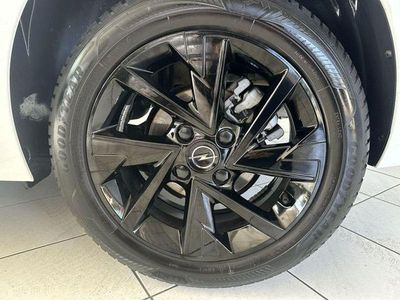 Gebraucht Opel Corsa 101 PS (74 kW) 2025 Jade weiß Kleinwagen