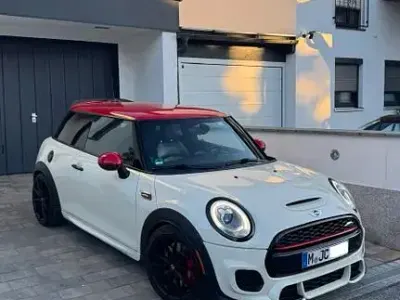 Gebraucht Mini John Cooper Works 231 PS (169 kW) 2017 Weiß Kleinwagen