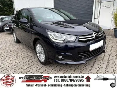 Używany Citroën C4 SELECTION 99 KM (72 kW) 2017 Niebieski Sedan/Limuzyna