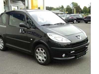 Gebraucht Peugeot 1007 Tendance 73 PS (53 kW) 2008 Schwarz metallic Van / Kleinbus