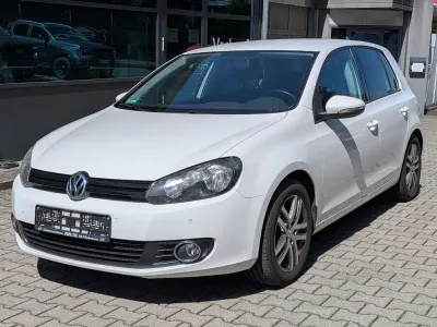 Gebraucht VW Golf VI Trendline 105 PS (77 kW) 2011 Weiß Kleinwagen