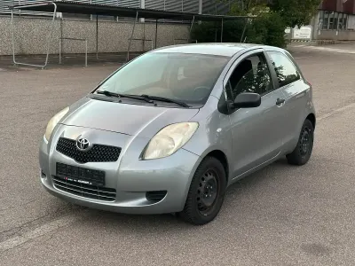 Gebraucht Toyota Yaris 69 PS (50 kW) 2007 Grau Kleinwagen
