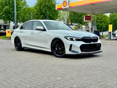 Używany BMW 330 M Sport 286 KM (210 kW) 2022 Biały Sedan/Limuzyna