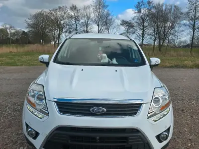 Gebraucht Ford Kuga 136 PS (100 kW) 2011 Weiß SUV