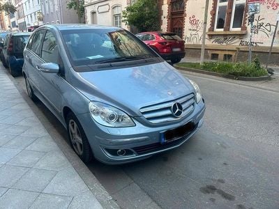 Usata Mercedes B200 136 CV (100 kW) 2008 Blu Monovolume