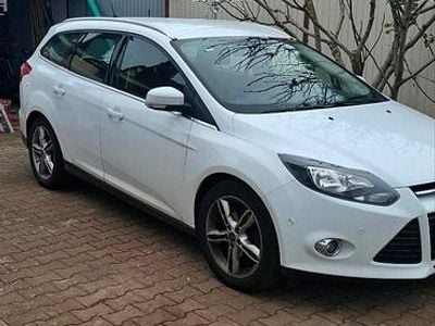 Usata Ford Focus 120 CV (88 kW) 2013 Bianco Station wagon